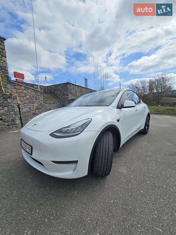 Внедорожник / Кроссовер Tesla Model Y 2022 в Киеве