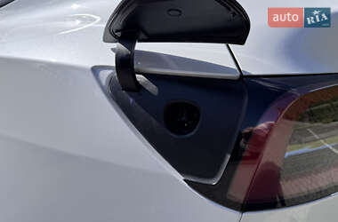 Внедорожник / Кроссовер Tesla Model Y 2024 в 
