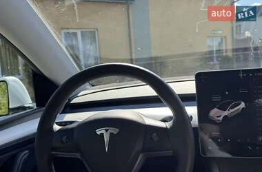 Внедорожник / Кроссовер Tesla Model Y 2024 в 