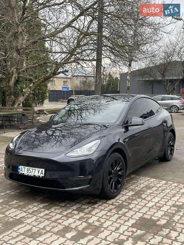 Позашляховик / Кросовер Tesla Model Y 2024 в Івано-Франківську