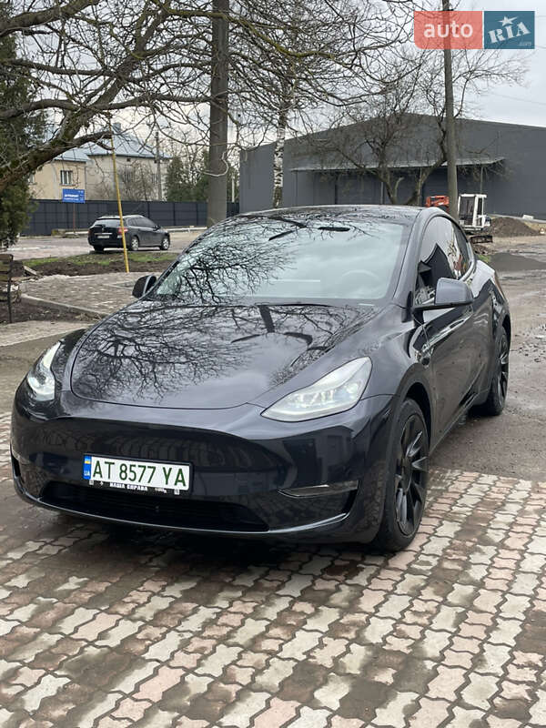 Позашляховик / Кросовер Tesla Model Y 2024 в Івано-Франківську