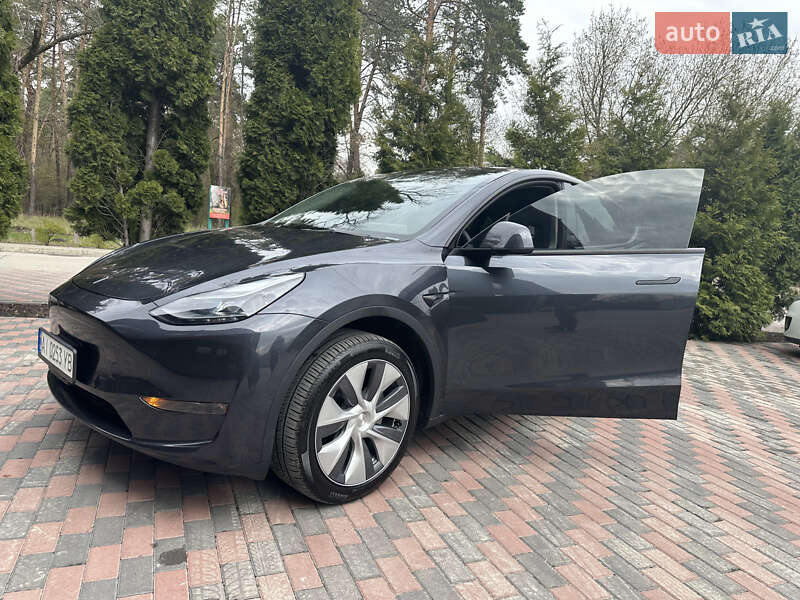 Внедорожник / Кроссовер Tesla Model Y 2024 в Киеве
