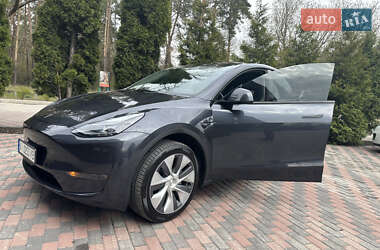 Внедорожник / Кроссовер Tesla Model Y 2024 в 