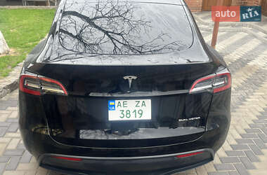Внедорожник / Кроссовер Tesla Model Y 2024 в 