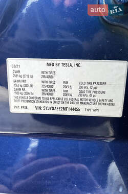 Внедорожник / Кроссовер Tesla Model Y 2021 в 