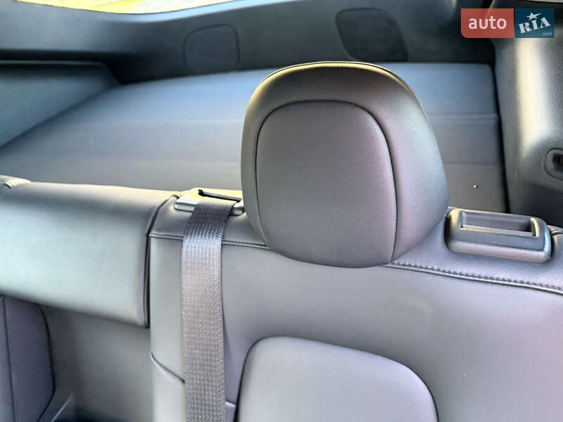 Внедорожник / Кроссовер Tesla Model Y 2022 в Киеве