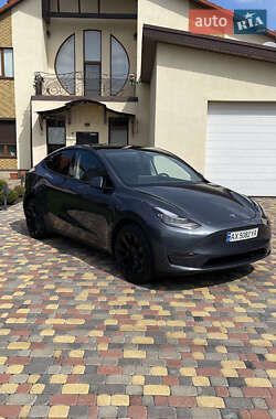 Внедорожник / Кроссовер Tesla Model Y 2023 в 