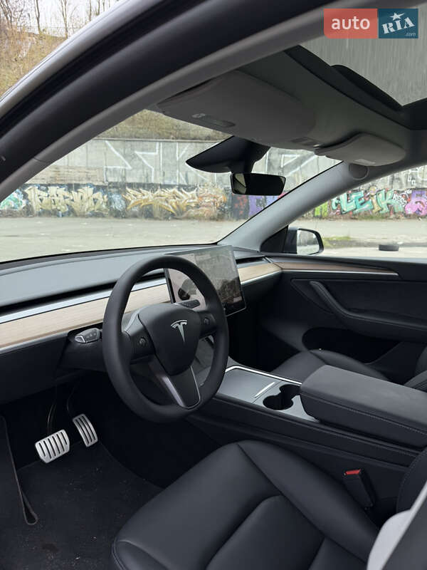 Внедорожник / Кроссовер Tesla Model Y 2024 в Броварах