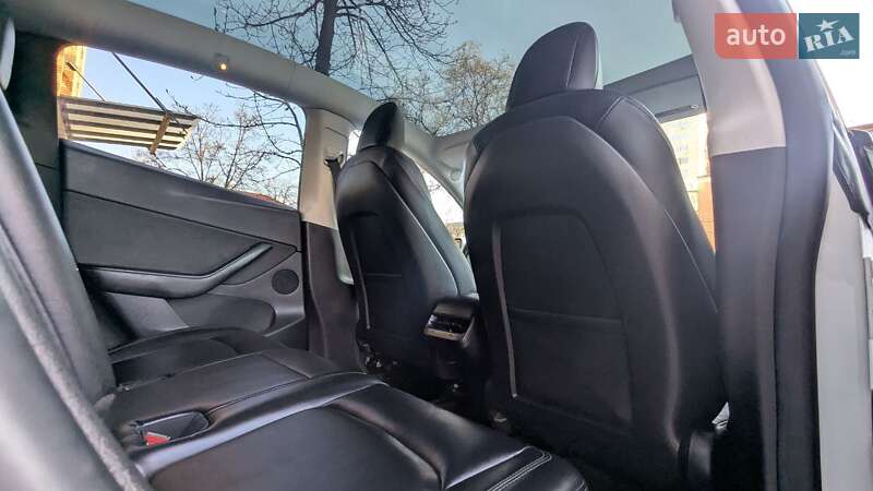 Внедорожник / Кроссовер Tesla Model Y 2021 в 
