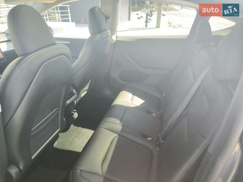 Внедорожник / Кроссовер Tesla Model Y 2023 в Киеве