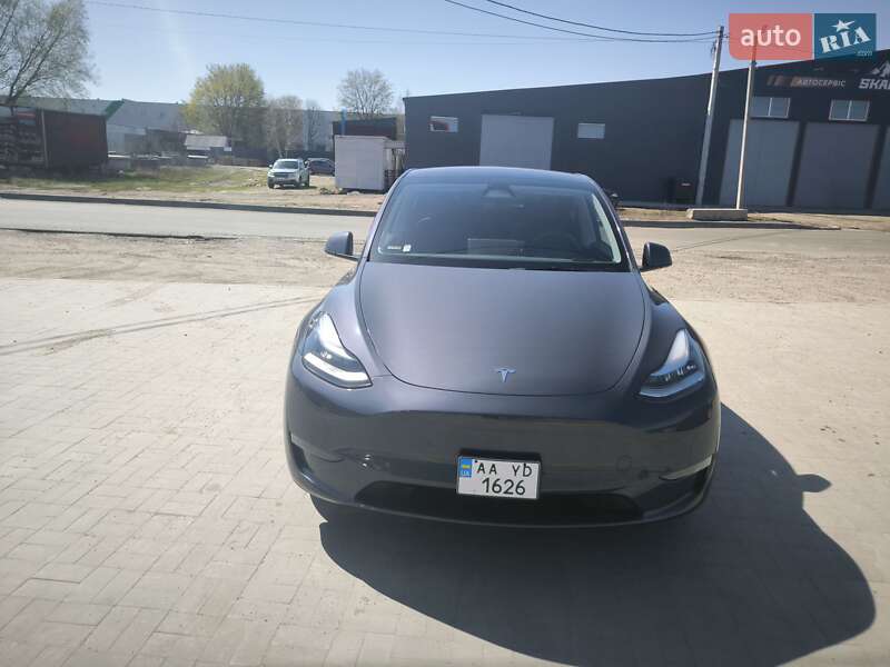 Внедорожник / Кроссовер Tesla Model Y 2023 в Киеве