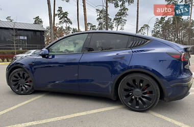 Внедорожник / Кроссовер Tesla Model Y 2023 в 
