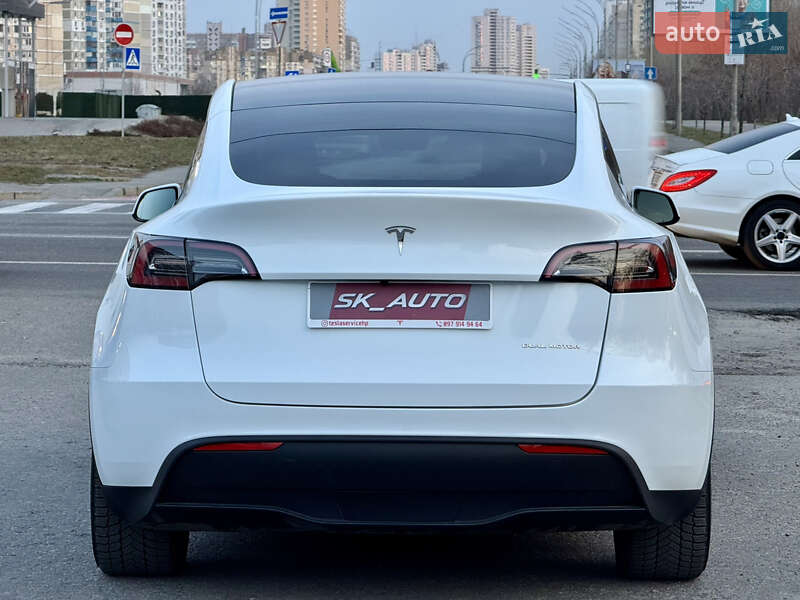 Позашляховик / Кросовер Tesla Model Y 2022 в Києві