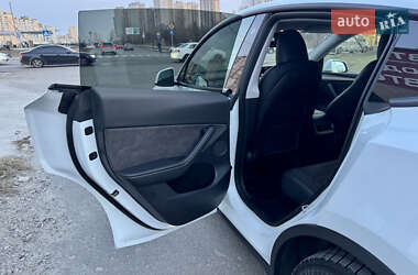 Внедорожник / Кроссовер Tesla Model Y 2022 в 