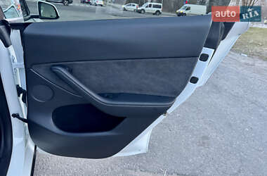 Внедорожник / Кроссовер Tesla Model Y 2022 в 