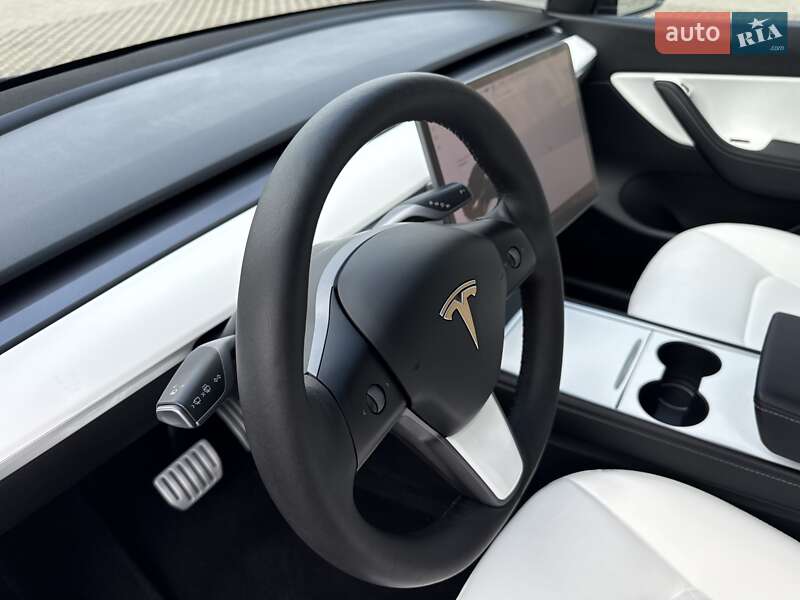Внедорожник / Кроссовер Tesla Model Y 2022 в Луцке
