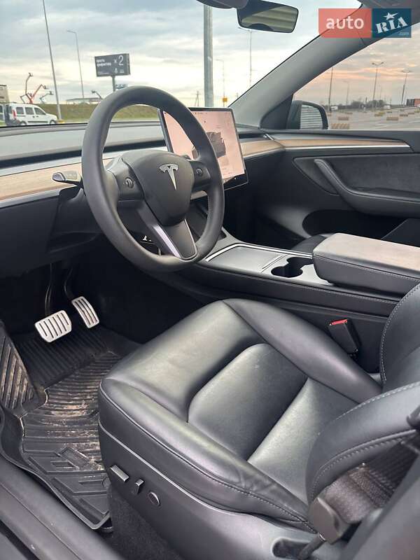 Позашляховик / Кросовер Tesla Model Y 2023 в Львові