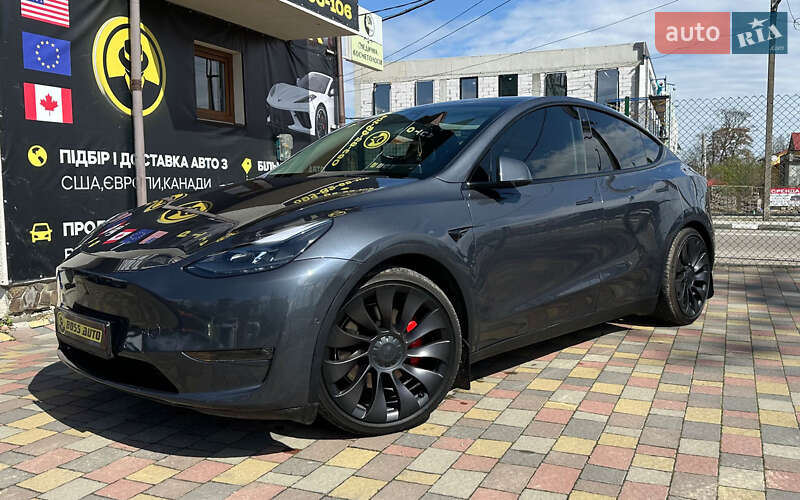 Позашляховик / Кросовер Tesla Model Y 2021 в Стрию