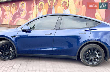Позашляховик / Кросовер Tesla Model Y 2023 в 