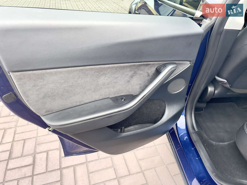 Внедорожник / Кроссовер Tesla Model Y 2023 в Каменском