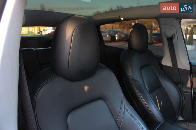 Внедорожник / Кроссовер Tesla Model Y 2021 в Одессе