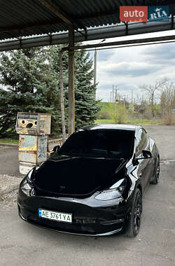 Позашляховик / Кросовер Tesla Model Y 2022 в 