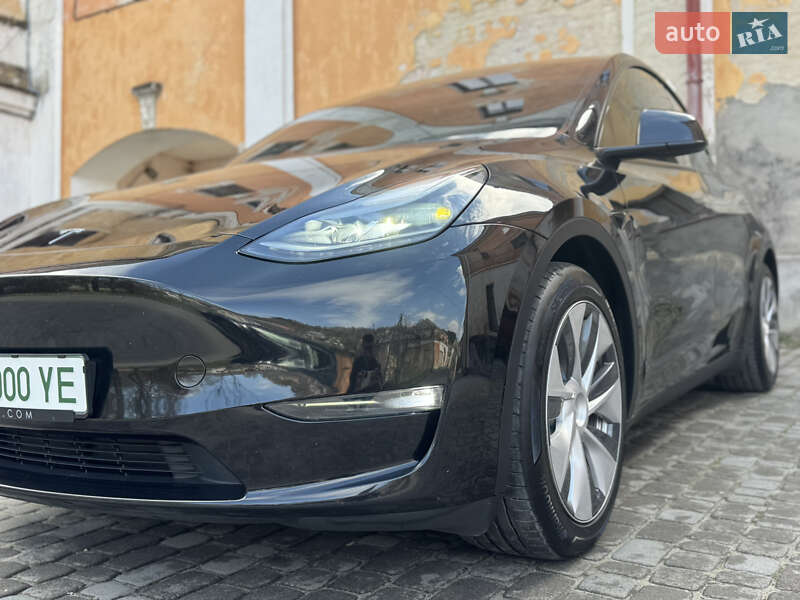 Внедорожник / Кроссовер Tesla Model Y 2022 в Дубно