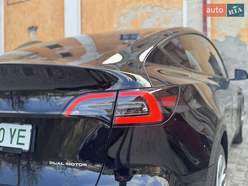 Внедорожник / Кроссовер Tesla Model Y 2022 в Дубно