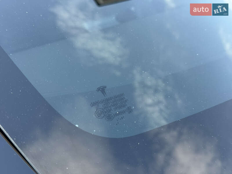 Внедорожник / Кроссовер Tesla Model Y 2022 в Дубно