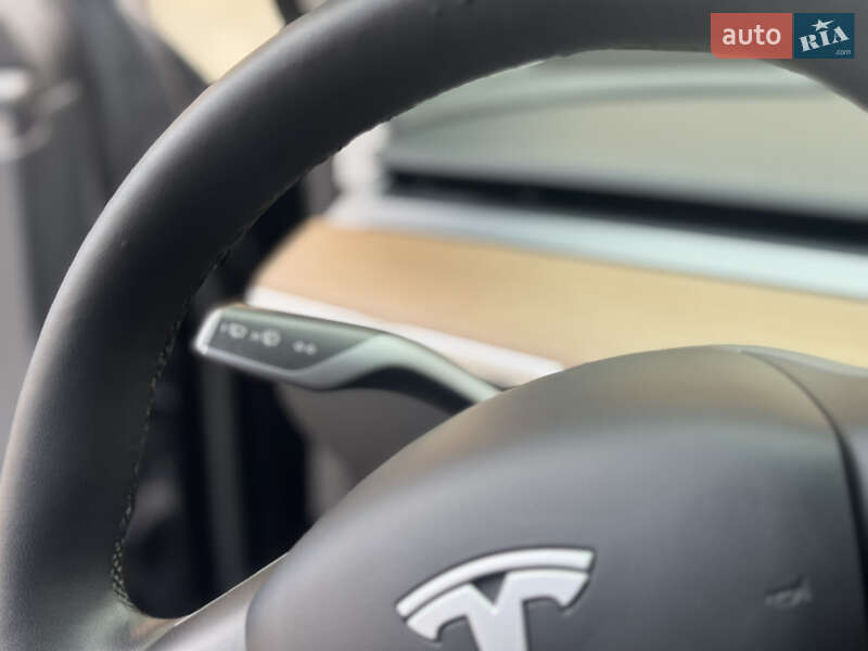 Внедорожник / Кроссовер Tesla Model Y 2022 в Дубно