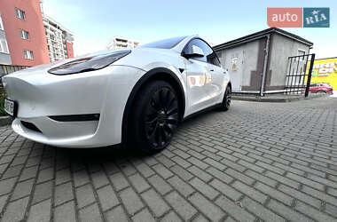 Внедорожник / Кроссовер Tesla Model Y 2023 в Львове