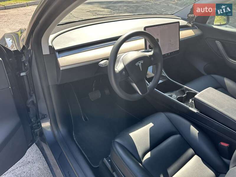 Внедорожник / Кроссовер Tesla Model Y 2020 в Ровно