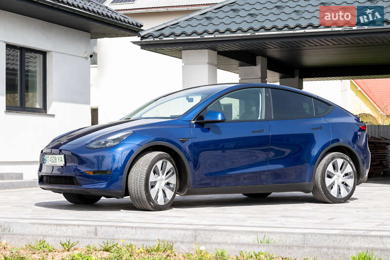 Позашляховик / Кросовер Tesla Model Y 2023 в Коломиї