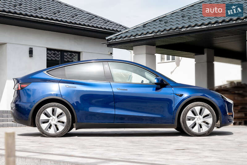 Позашляховик / Кросовер Tesla Model Y 2023 в Коломиї