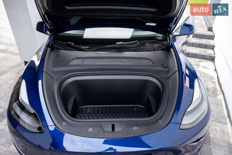 Позашляховик / Кросовер Tesla Model Y 2023 в Коломиї