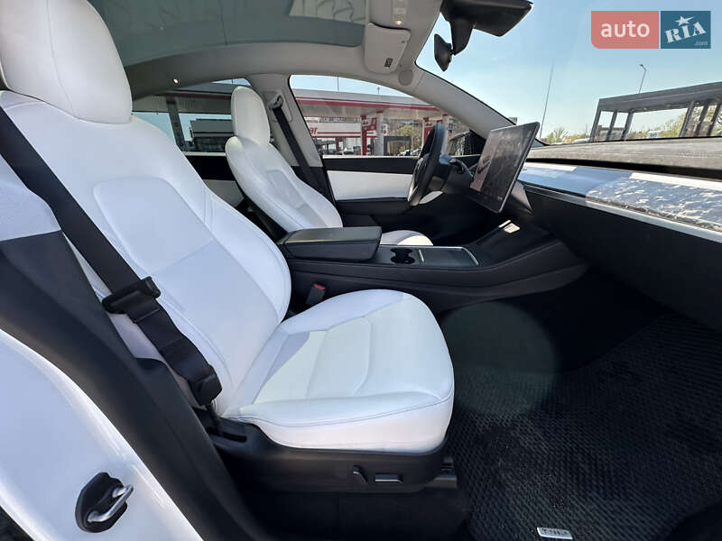 Внедорожник / Кроссовер Tesla Model Y 2021 в Кривом Роге