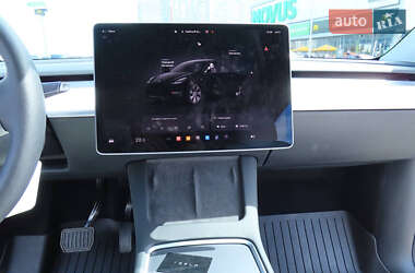 Внедорожник / Кроссовер Tesla Model Y 2022 в 