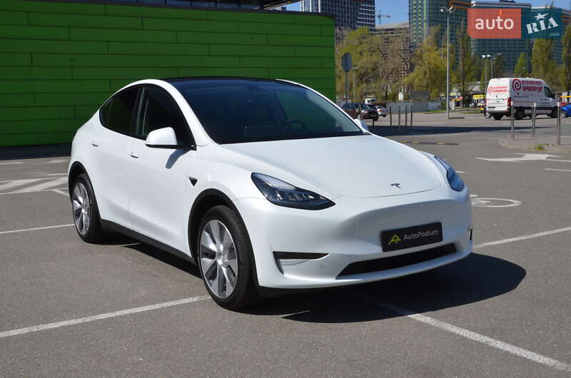 Tesla Model Y 2022