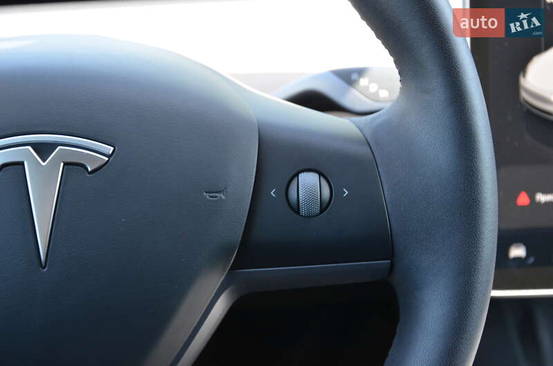Внедорожник / Кроссовер Tesla Model Y 2022 в Киеве