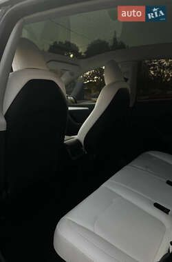 Внедорожник / Кроссовер Tesla Model Y 2023 в 