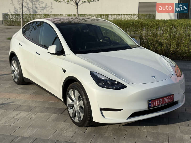 Внедорожник / Кроссовер Tesla Model Y 2023 в Киеве