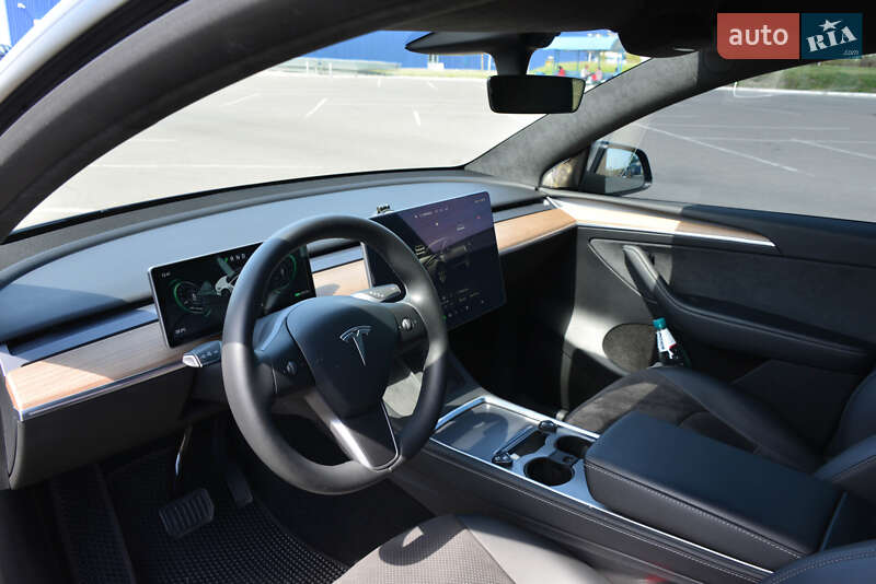 Позашляховик / Кросовер Tesla Model Y 2022 в Полтаві