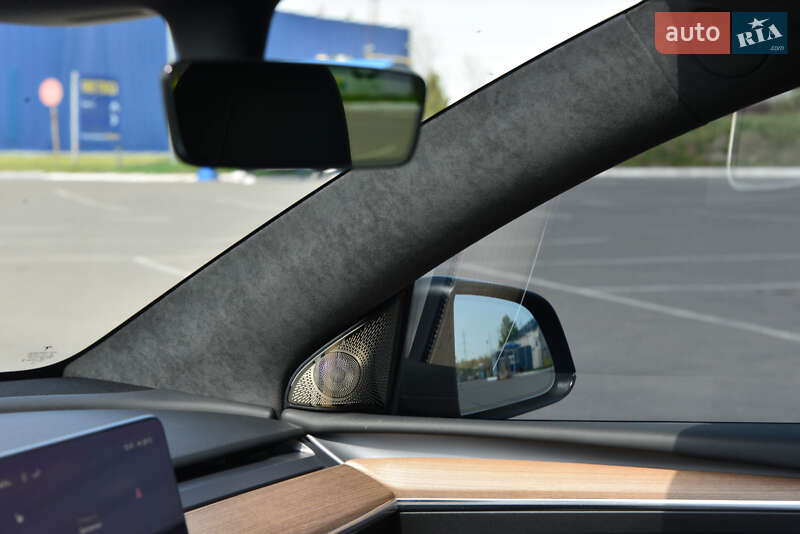 Внедорожник / Кроссовер Tesla Model Y 2022 в Полтаве