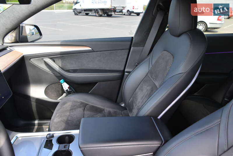 Внедорожник / Кроссовер Tesla Model Y 2022 в Полтаве