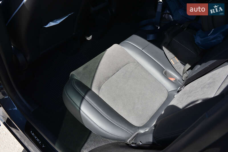 Внедорожник / Кроссовер Tesla Model Y 2022 в Полтаве