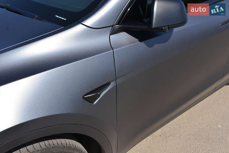 Внедорожник / Кроссовер Tesla Model Y 2022 в Полтаве