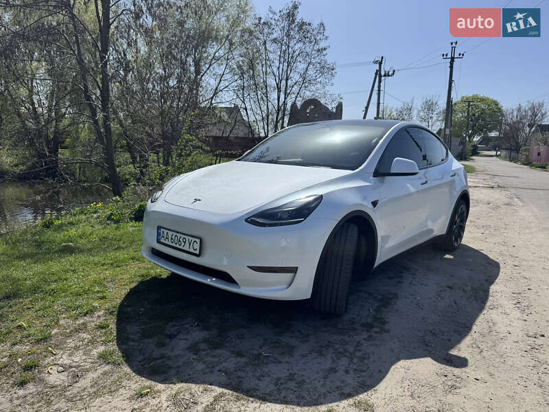 Внедорожник / Кроссовер Tesla Model Y 2023 в 