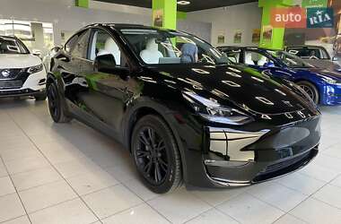 Внедорожник / Кроссовер Tesla Model Y 2024 в Киеве
