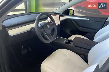 Внедорожник / Кроссовер Tesla Model Y 2024 в 