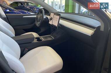 Внедорожник / Кроссовер Tesla Model Y 2024 в 